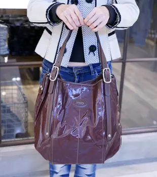 【COCO 精品專賣】Tod's XBWAFEE1400 漆亮帆布束口肩背 大型 G-Bag Easy 核桃色