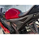 [老爸包膜店] YAMAHA R15V4 R15 V4 左右坐墊下飾蓋(一對) 碳纖維膜 防霧化 電腦精準裁切