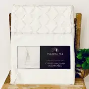 NWT PARADISE SOL Set of 2 White 20”x30” Standard clipped jacquard pillow cases