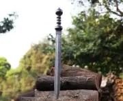 Handmade Damascus Steel Gladiator Sword/Gladius Sword With Rose Wood Handle