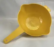 Vintage Tupperware 1-Quart Yellow Colander Strainer Plastic #1200 2 Spouts New
