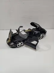 Jada Ford GT Diecast 2005 Scale 1:24, Black & Gold Great Looking Car