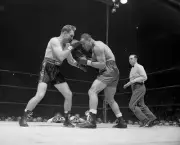 Joe Louis And Lee Savold Boxing 1951 OLD BOXING PHOTO