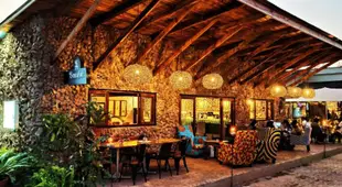 Bougainvilla Guesthouse & Restaurant