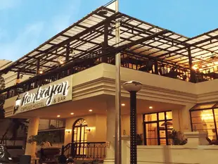 坦巴岩酒吧膠囊青年旅館Tambayan Capsule Hostel & Bar