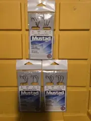 3 6pcs Mustad snelled beak hook size 6 NIP
