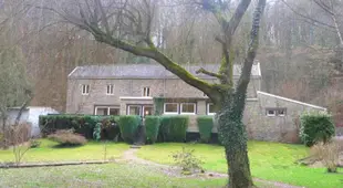 Family holiday home with beautiful garden beside the Ourthe and the RAVeL