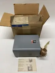 NIB Johnson Controls P15AK-14 Fan Speed Control Condenser