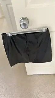 NWT- Topshop Tailored Side Split Mini Skirt in Black, Size 6 (US)