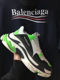 在飛比找Yahoo!奇摩拍賣優惠-[ 羅崴森林 ] 巴黎世家Balenciaga SS19 T