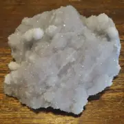 MM Quartz Chalcedony Plate. Approx 2lb 6.1oz, 6.5in x 5.25n x 1.5