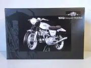 Autoart 1/12 Norton Command 750 Fastback