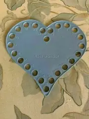 Needlework Floss Organizer Heart (holds 24)