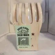 NEW - Grand Alaska Wooden Bear Claws Salad Maker / Tosser - 6.25x3.75