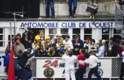 Race winners Hans-Joachim Stuck Derek Bell and Al Holbert ce Le Mans '86 Photo 1