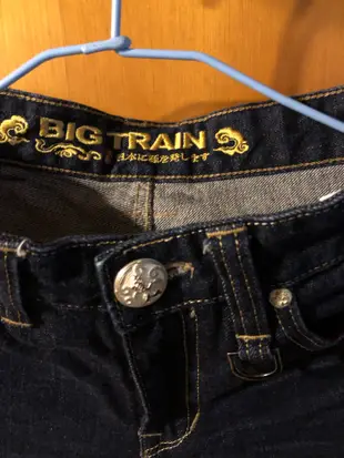 Big train 墨達人深藍刺繡直筒牛仔褲