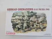 Dragon WWII German Grenadiers, East Prussia 1945, Figures 1/35 6057