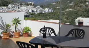 Charming Andalucian House in a white village.