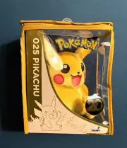 TOMY Pokémon 20th Anniversary Plush 025 PIKACHU NEW Zipper Bag + Free Poke Cards