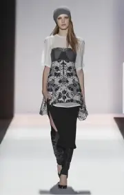 $398 BCBGMAXAZRIA Runway Label Asymmetrical Hem Silk Top XS
