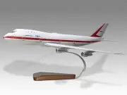 Boeing 747-100 City of Everett Desk Wood Airplane New Model Large Scale 1/150