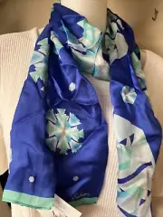 NWT ECHO PATTERNED SNOW FLAKES Silk SCARF- J22 E2