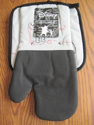 Disney Winnie the Pooh Oversized Oven Mitt & Pot Holder "Where is Eeyore?" NEW