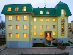 DeJaVu Hotel