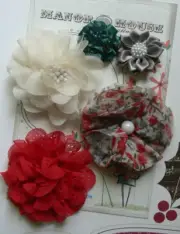 RED Floral GREY IVORY GREEN Mix Fabric 5 Flower Pack 35-75mm Manor House