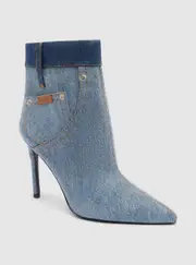 GUESS Women's Light Blue Avon Ankle Boots Size: 8, Denim