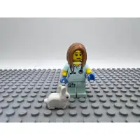 在飛比找蝦皮購物優惠-Lego 71018 17代人偶 minifigure/獸醫