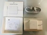 在飛比找Yahoo!奇摩拍賣優惠-全新 原廠 85w magsafe power adapte