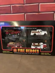 2002 Corgi Fire Heroes Firetruck Die Cast 4 pieces New in box Set #5
