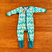 Bonds Baby White Green Zig Zag Watercolour Zip Wondersuit Size 0 BNWT 2016