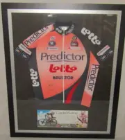 CADEL EVANS Hand Signed & Framed Cycling Jersey 2007 Tour de France LTD Edition