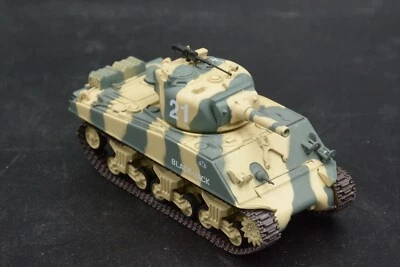 Matchbox DYM37585 Sherman M4A3 105mm #21 (BlackJack) 1:72