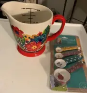 Pioneer Woman 4 Cup Measuring Pitcher Dazzling Dahlia Flowers & Measuring Spoons