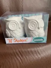 Lil Shakies White Ceramic Owl Salt & Pepper Shakers by Godinger Munch NIB