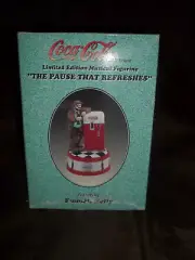 1997 Emmet Kelly Coca Cola music box coke machine in box PLAYS PERFECT