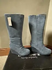 NIB BEARPAW Brighton Charcoal Grey Suede Wedge Tall Boots WOMEN'S SIZE 9 NEW