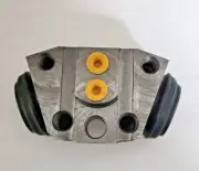 4150953 WHEEL CYLINDER ASSY PORTED FOR TWO BRAKE LINES NEW