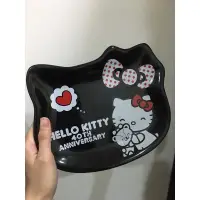 在飛比找蝦皮購物優惠-Hello Kitty 40週年經典造型瓷盤 黑色時尚
