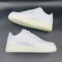 在飛比找蝦皮購物優惠-Nike Air Force 1 CLOT 白絲綢