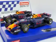 Carrera 30819 Digital 1:32 F1 Red Bull Racing RB13 No 3 Daniel Ricciardo