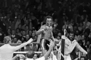 Sugar Ray Leonard Smiles In Ring 1980 Old Boxing Photo