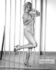BARBARA NICHOLS IN "HOUSE OF WOMEN" - 8X10 PUBLICITY PHOTO (AZ-658)