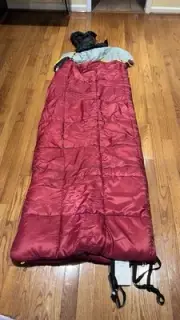 Wenger DuPont Hollofil II Sleeping Bag Dual Tone Red And Grey