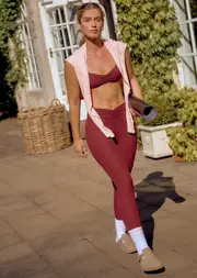 [Lorna Jane] Dolce Vita Rib Ankle Biter Leggings in Red, Size - Small S Dark Ruby