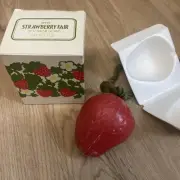 VINTAGE Avon Strawberry Fair SHOWER SOAP on a ROPE berry shaped scented UNUSED