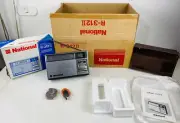 National Panasonic R-312II MW/1SW/SW2 3 Band Portable radio Box New Japan